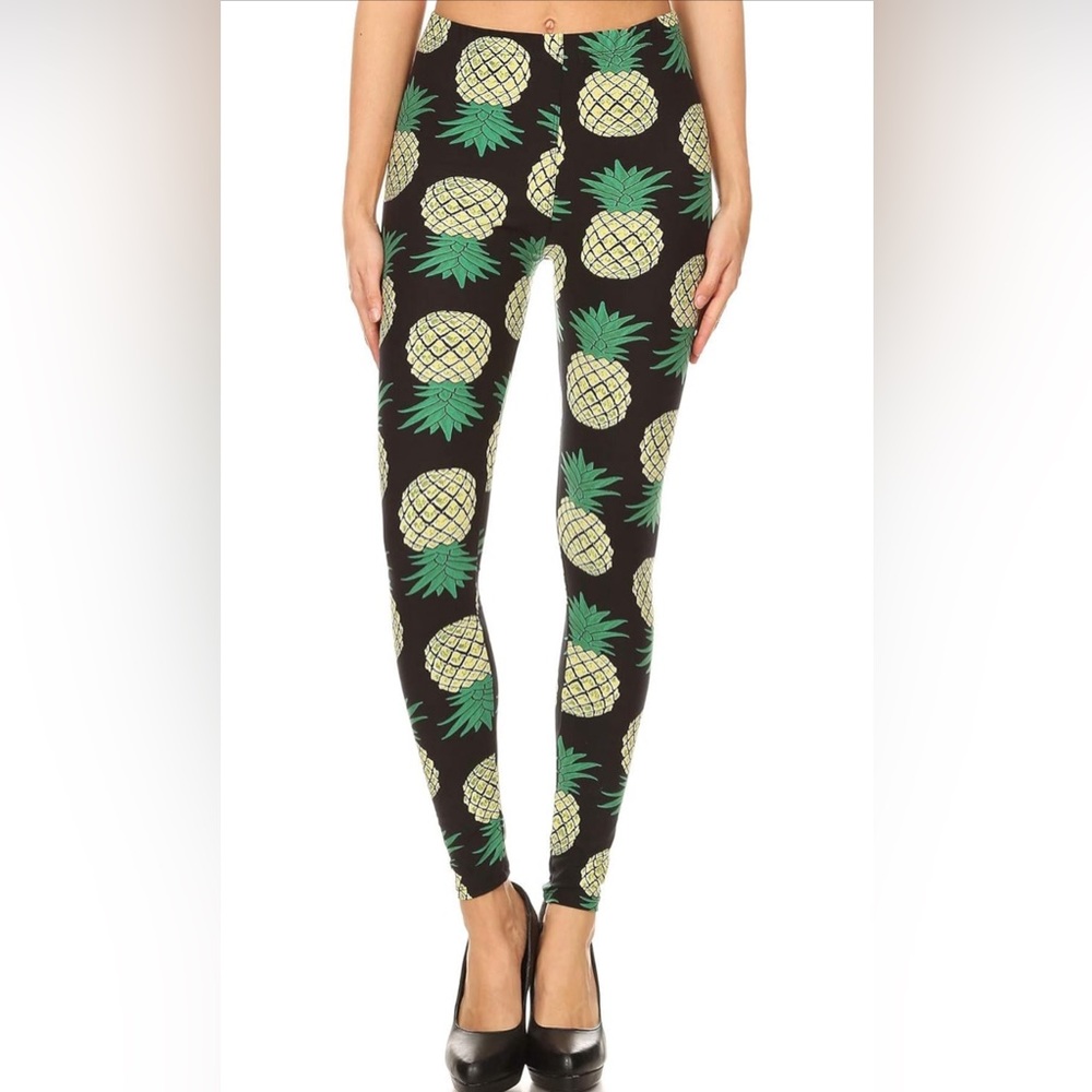 Women’s Pineapples 🍍 Leggings, Black, One Size